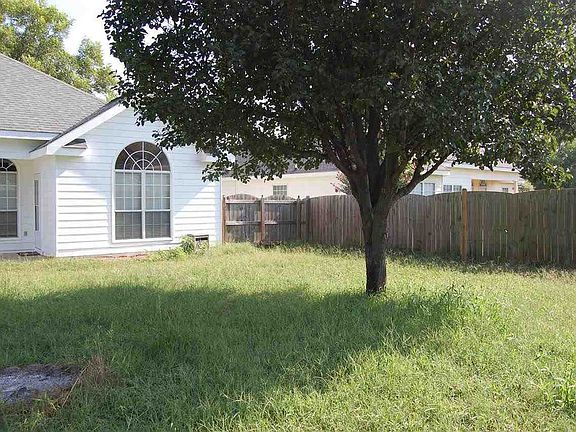3rd image of 103 Rockford Ct