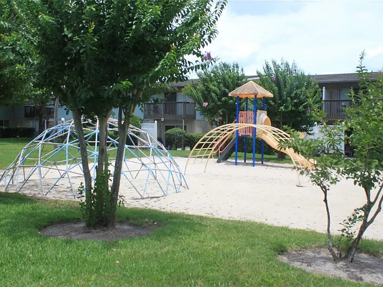1695 Lee Rd #A101 — Photo 10