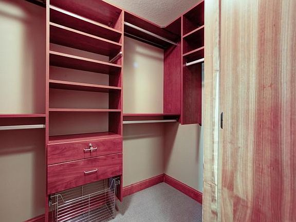 5th image of 650 Main St N APT 204
