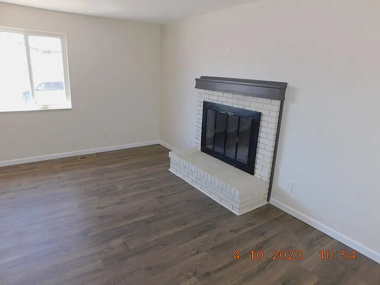 9439 W Burgundy Ave — Photo 7