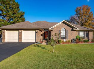 24 Darrell St, Vilonia, AR 72173