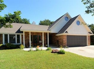 3204 Fairview Dr, Corinth, TX 76210