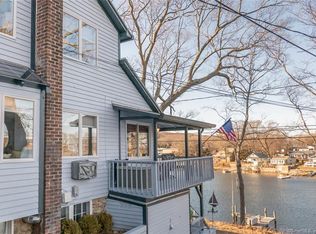 29 Laurel St, Niantic, CT 06357