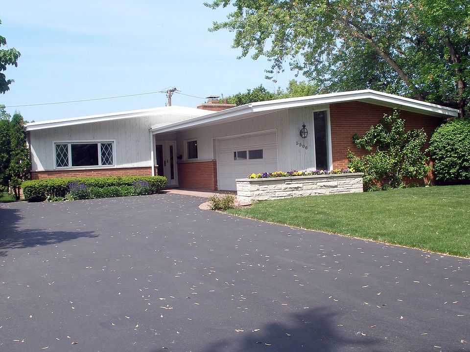 Great curb appeal!