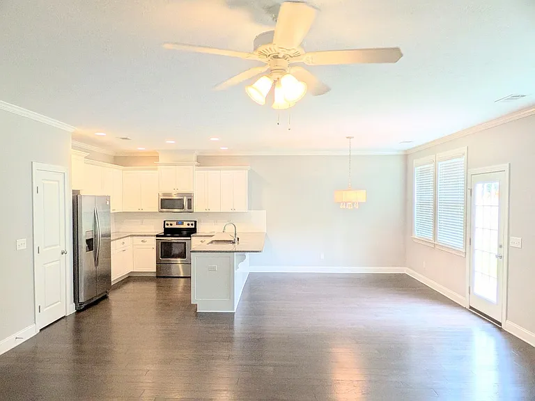2645 Waites Dr — Photo 5