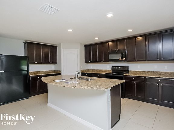 4th image of 1129 Brenton Leaf Dr