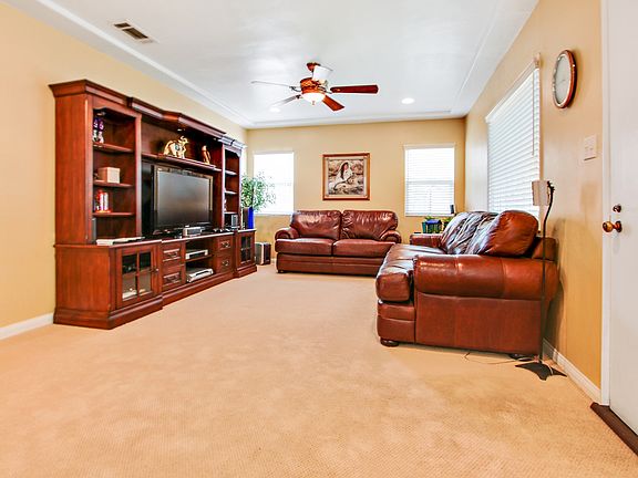 4th image of 3724 Hellman Ave