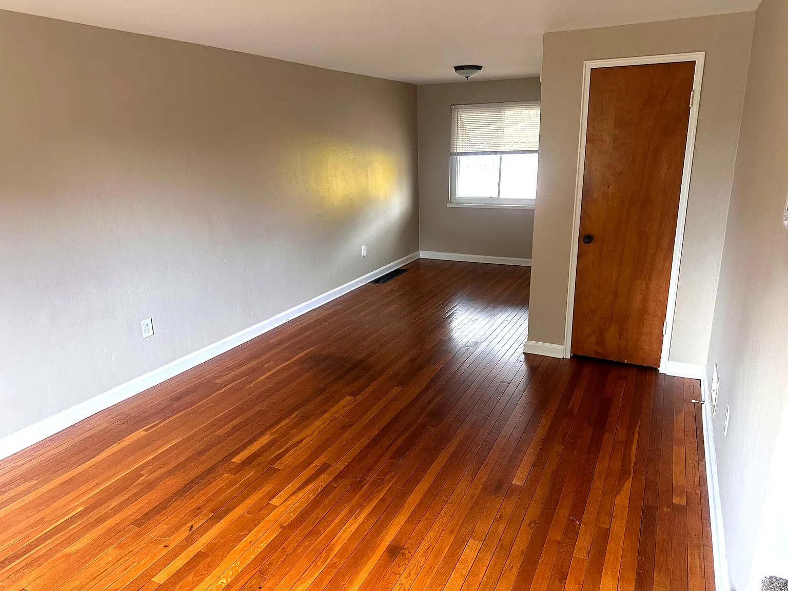 2 bed, 840 sqft, $1,000 — Photo 2