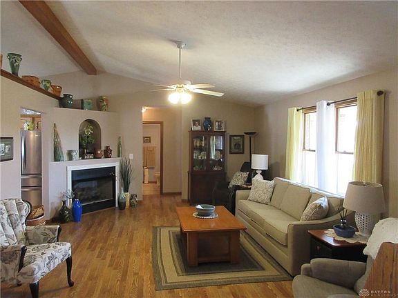 3rd image of 602 Magnolia Dr