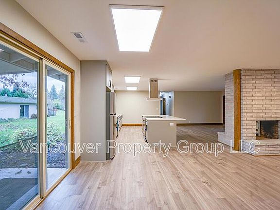 5th image of 27008 NE 69th Ave