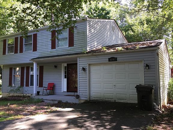2nd image of 16007 Fairway Dr