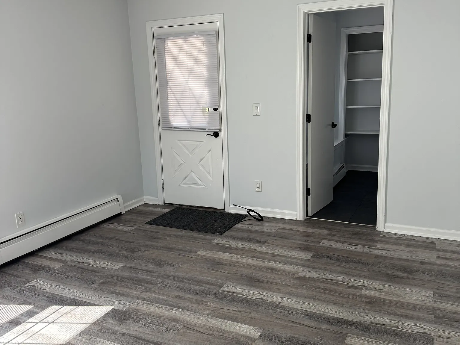 Studio, 425 sqft, $1,150 — Photo 3