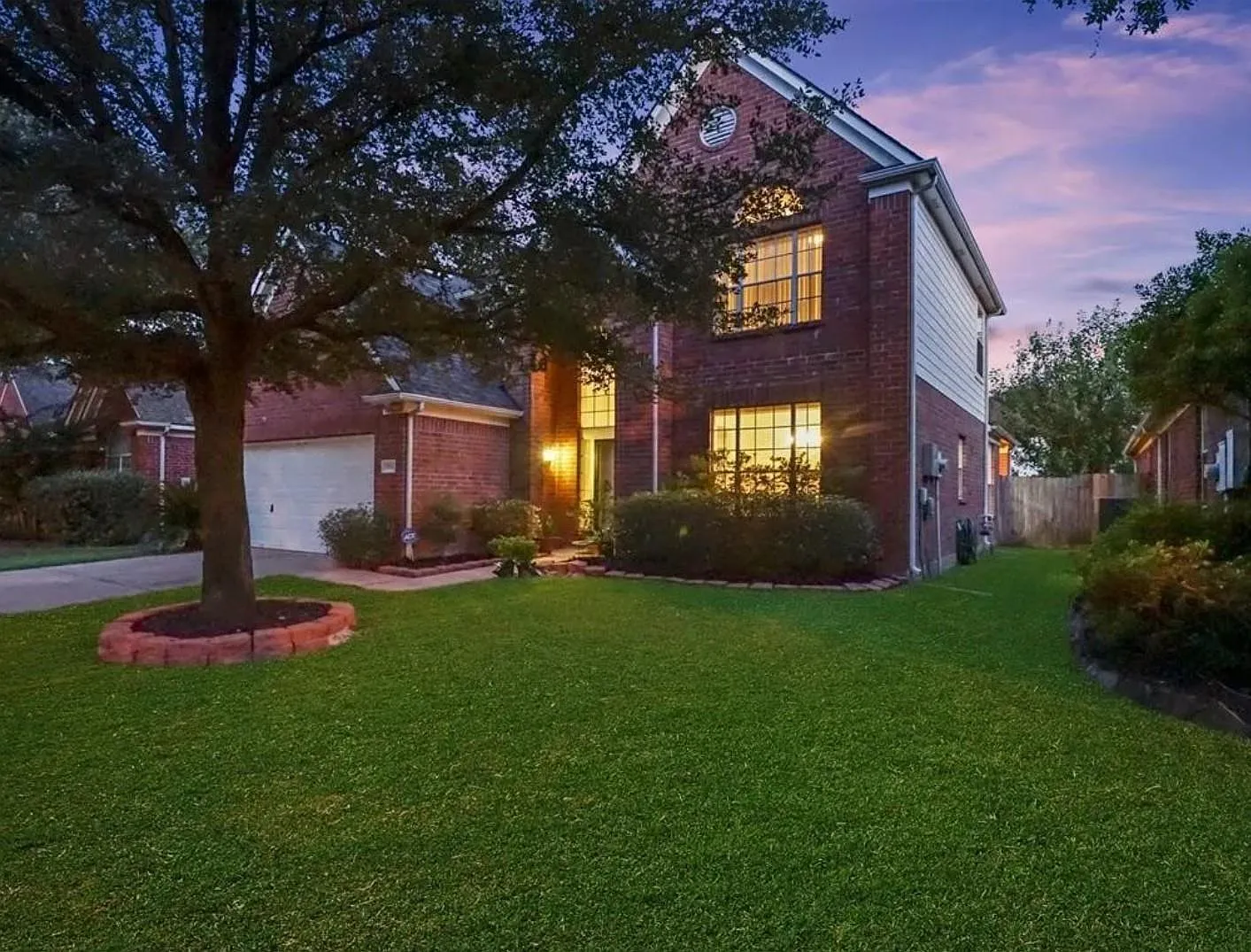 4 bed, 2.5 bath, 2479 sqft, $2,500 — Photo 1