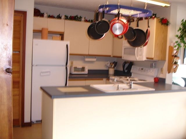 2nd image of 354 Northview Cir