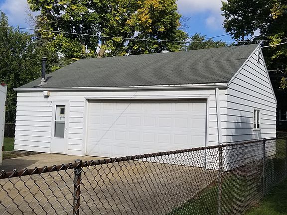 3 Car Heated Garage with Floored Loft