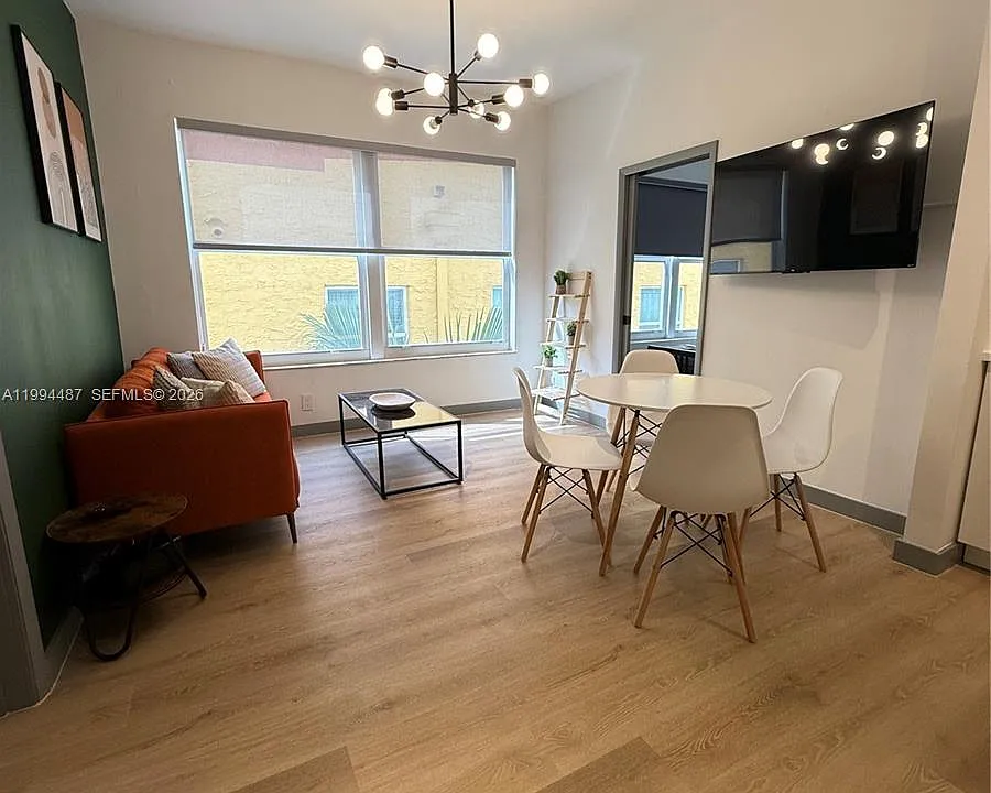 1320 Drexel Ave #302