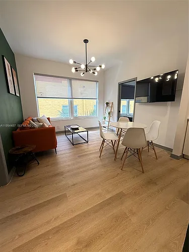 1320 Drexel Ave #302 Photo 1