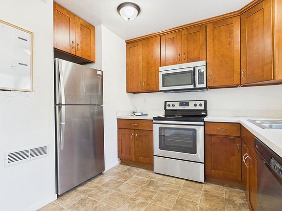 5th image of 3157 Lynscott Dr APT 2