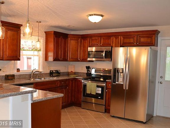 2nd image of 13718 Woodland Heights Dr