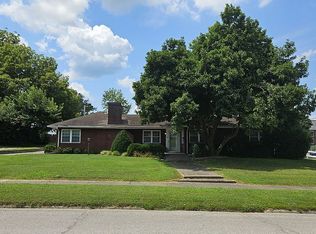 915 S Granger St, Harrisburg, IL 62946