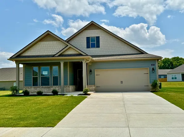 215 Oak Hollow Dr, Oakland, TN 38060