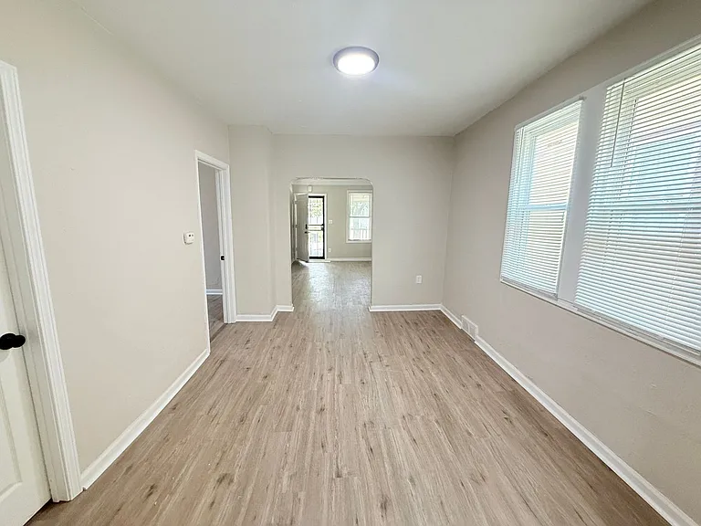 8772 Traverse St — Photo 2
