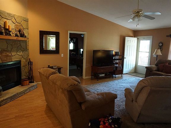 2nd image of 148 Pine Hollow Way