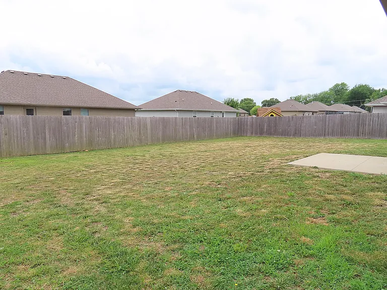 478 W Melody Ln — Photo 15