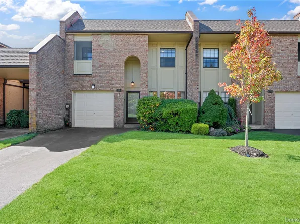 8 Southgate Circle, Massapequa Park, NY 11762