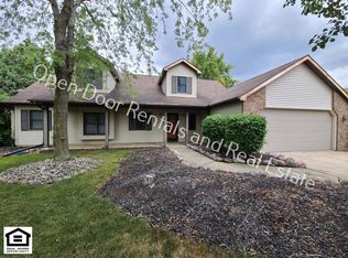 8403 Victoria Woods Pl, Fort Wayne, IN 46825