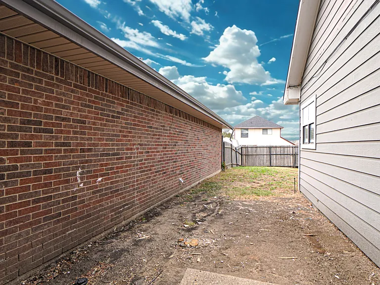 1512 Wheatfield Dr — Photo 18
