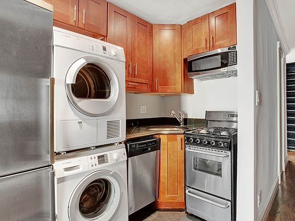 4th image of 232 W 14th St APT 2A