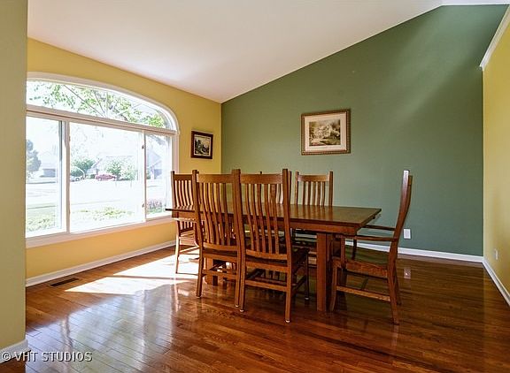 2nd image of 802 Cougar Ln