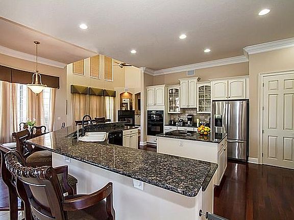 5th image of 14 Cypresswood Dr N