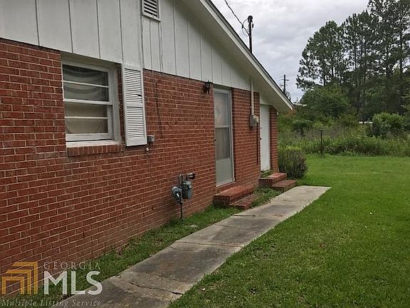3rd image of 107 Garfield St