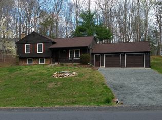 14799 Alps Dr, Woodbridge, VA 22193