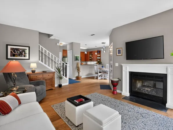 108 Commodore Dr, Richmond, CA 94804