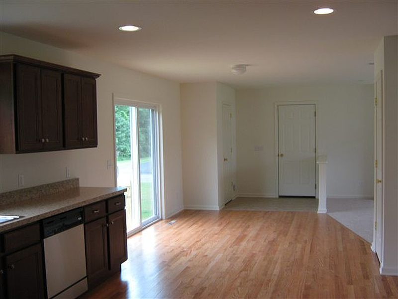 5th image of 23 BERRY PATCH Way