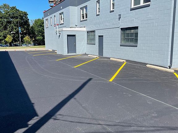 5th image of 4613 W National Ave