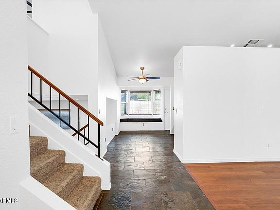 4th image of 1042 E KERRY Lane