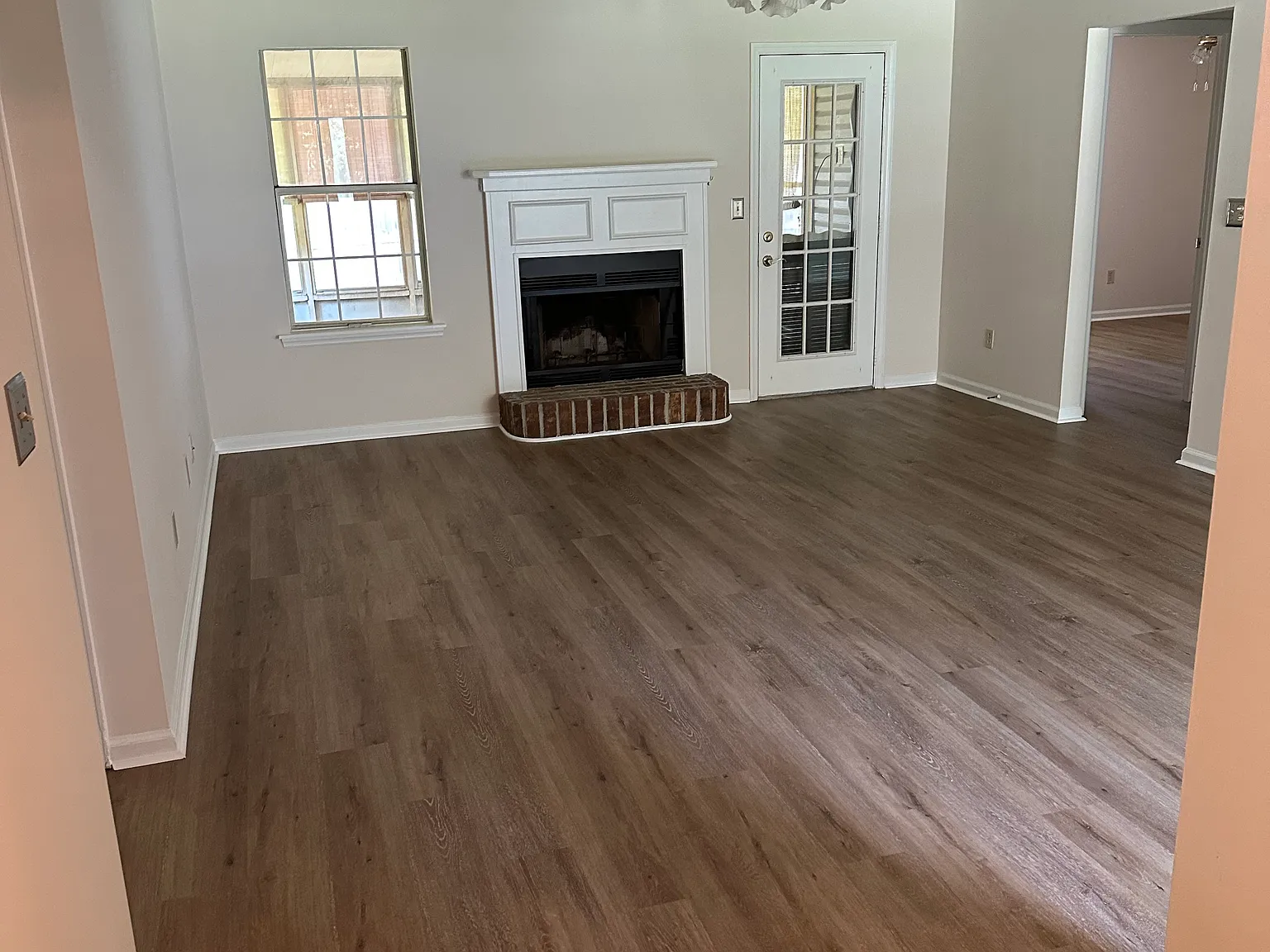 3 bed, 1341 sqft, $2,200 — Photo 2