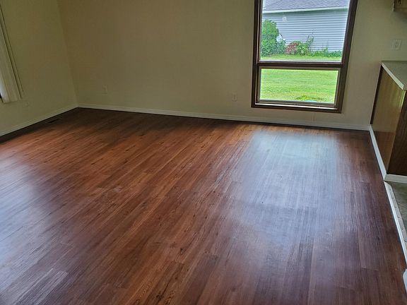 5th image of 2272 Lakecrest Dr