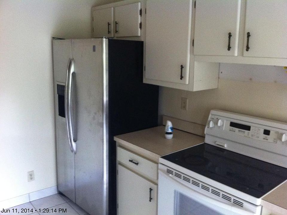 1st image of 8 Kensington Ln