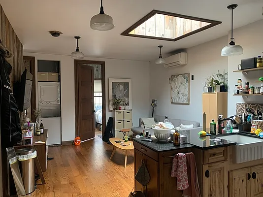 Rented by Lodger Corp | media 31