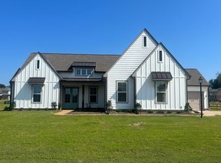 275 Burrow Dr, Piperton, TN 38017