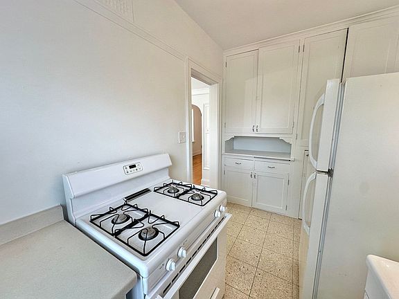 5th image of 3819 N Oakland Ave APT 11