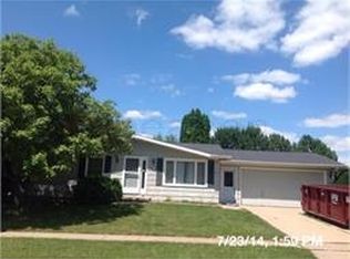 60 Bayberry Ln, North Liberty, IA 52317