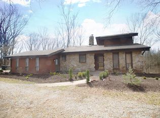 2490 N Earthland Rd, Columbia, MO 65202