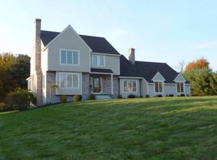 553 Forest St, Dunstable, MA 01827