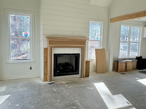 5th image of 2504 Murphy Dr